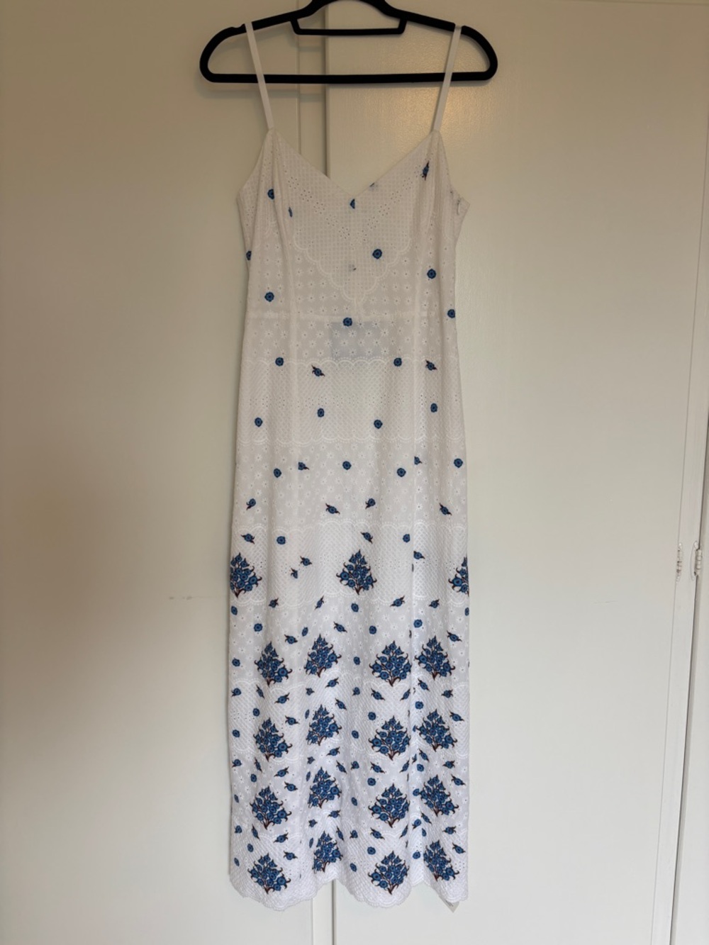 Rebecca de Ravenel Dress White midi Dress with Blue Floral Embroidery